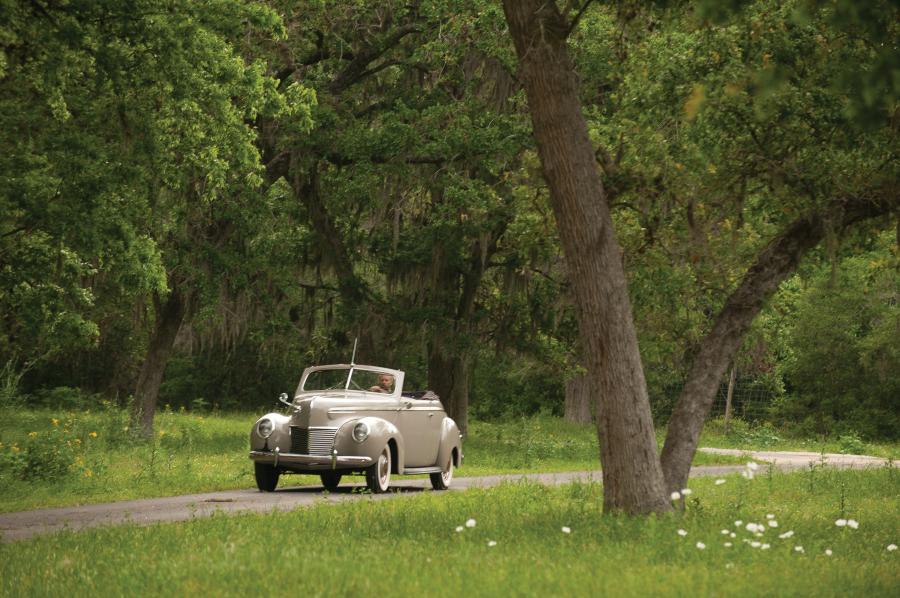  Mercury Eight Convertible 1939 года  (фото 20 из 31)